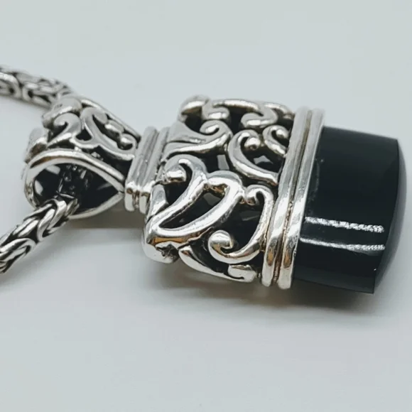 Vintage Sterling Silver Byzantine Chain Black Onyx Pendant Necklace